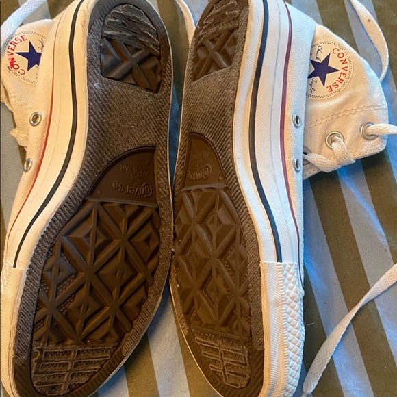 Converse. - Picture 3 of 4